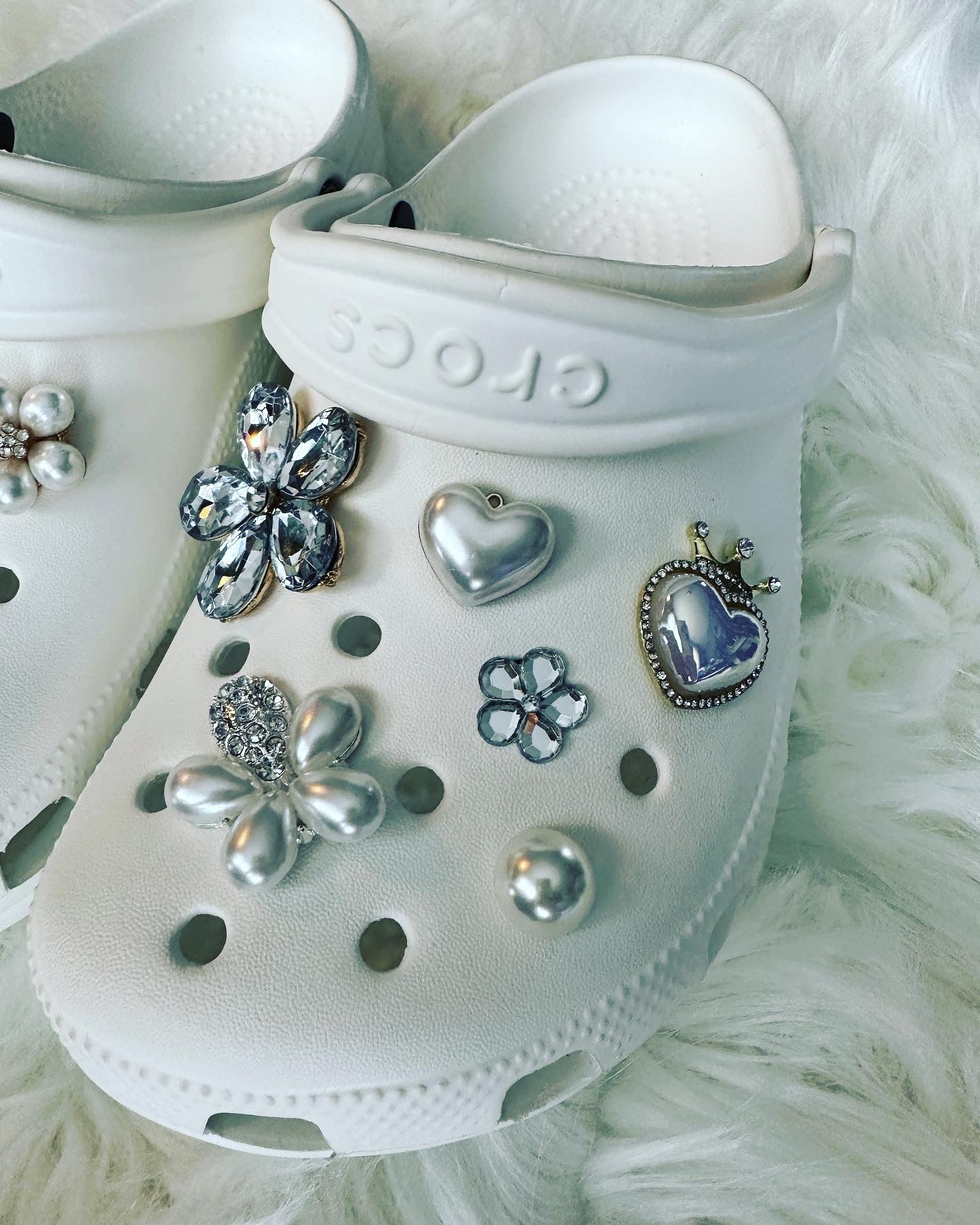 Diamanté Pearl flower silver