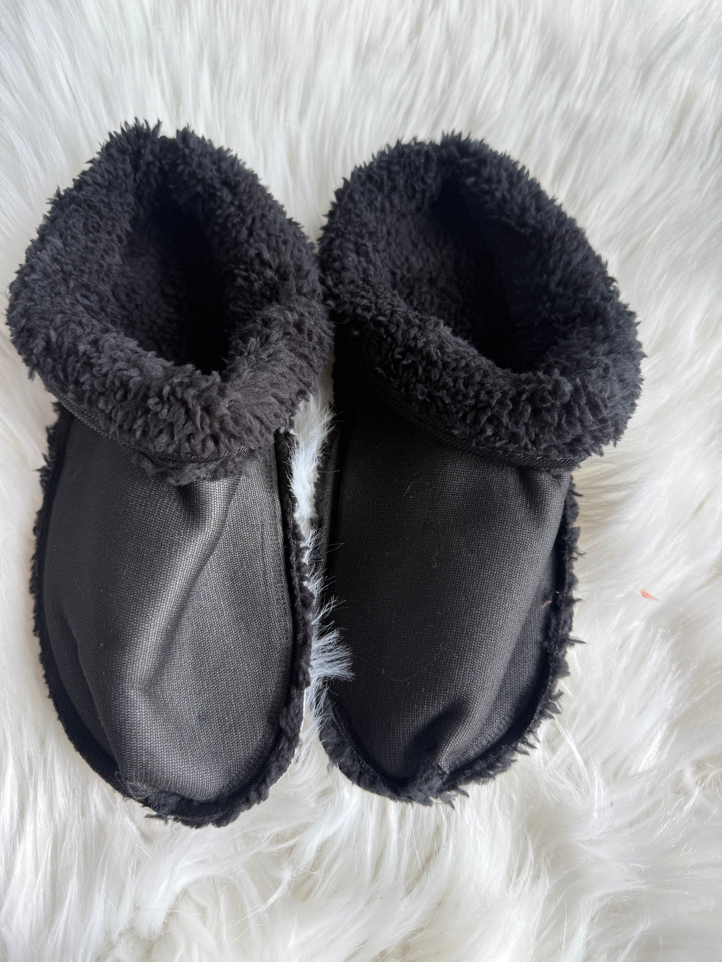 Furry croc liners